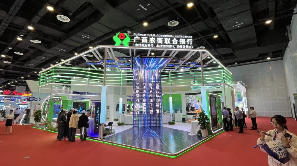 展厅里的“导向标识”，不是在迷路时才需要